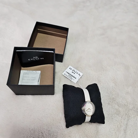 Sammy Coach Leather Watch - Picture 6 of 14